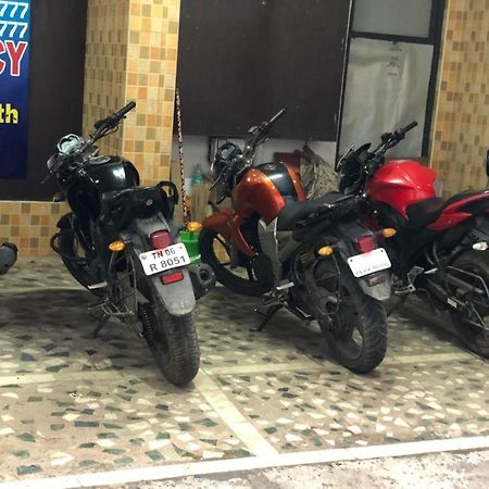 ホテルSenate Regency チェンナイ エクステリア 写真